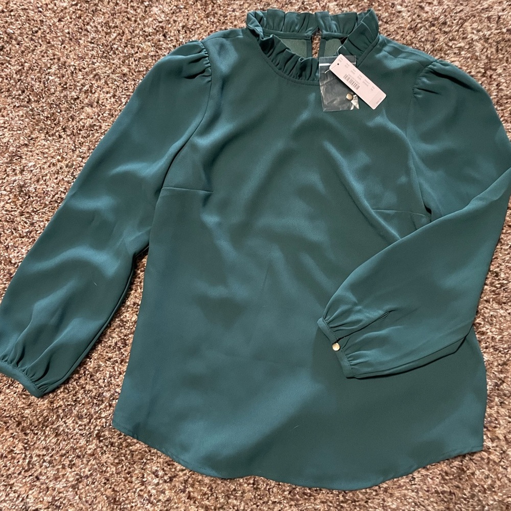 Jcrew xs holiday green top with ruffle neck NWT